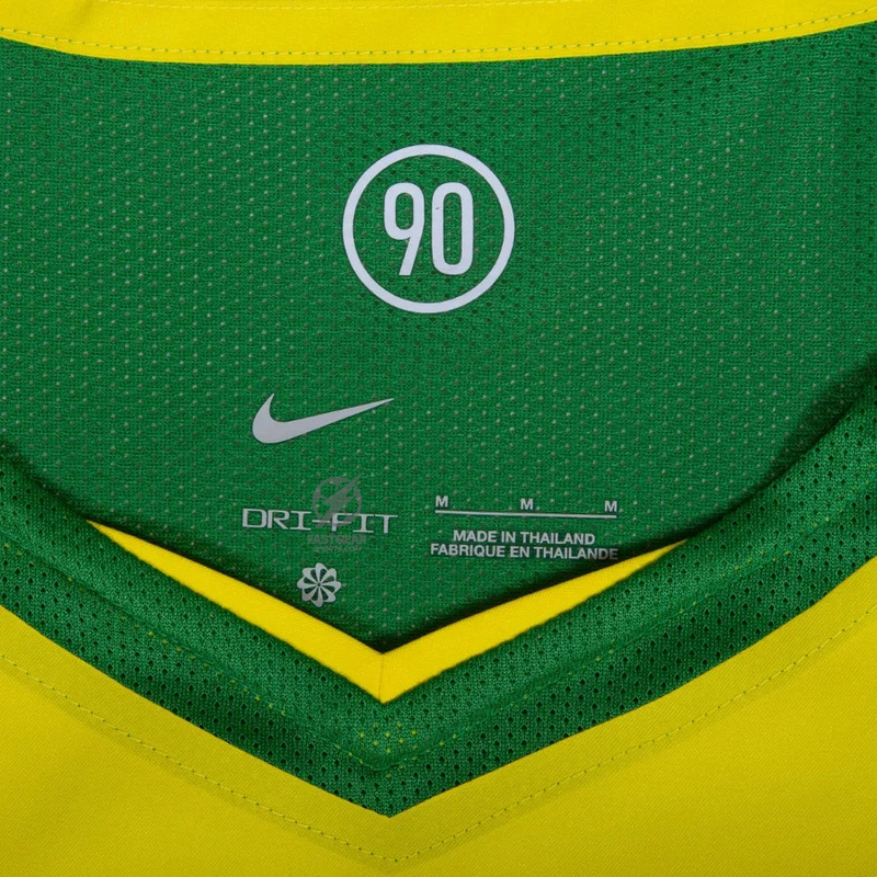 Brazil Retro Home Fan Jersey 2004-2005 (Reissue)