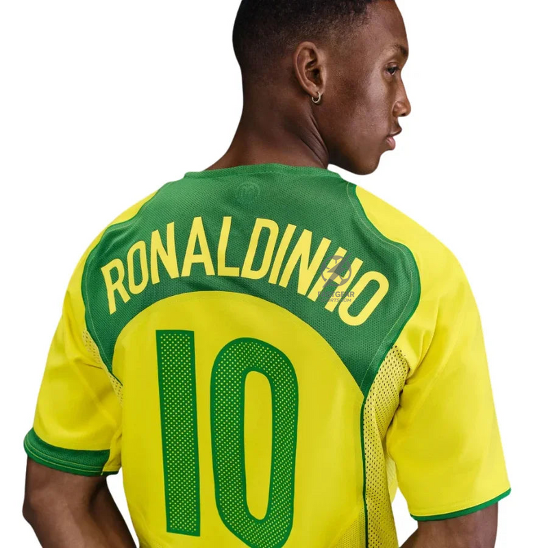 Brazil Retro Home Fan Jersey 2004-2005 (Reissue)